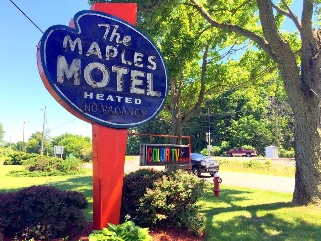Maples Motel Sandusky Exterior photo